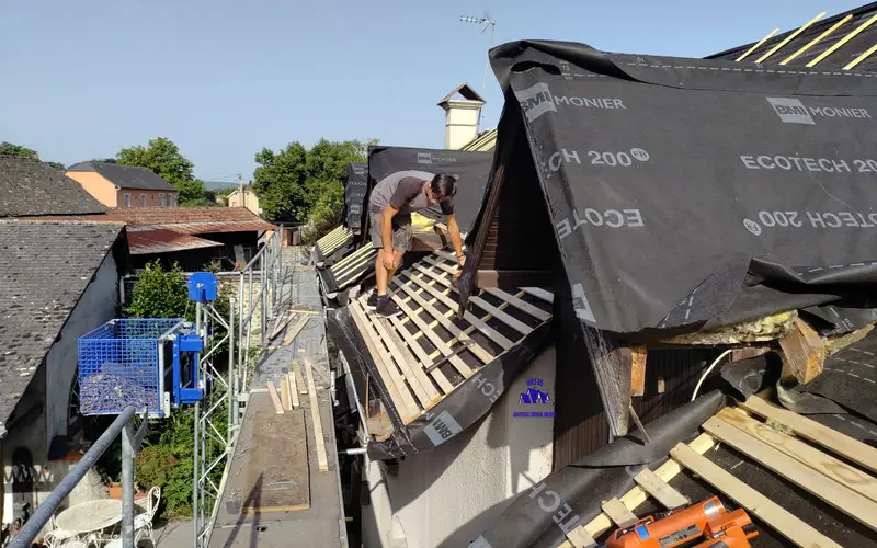 Rénovation d’une toiture en ardoise naturelle – chantier Hautes-Pyrénées (65).
